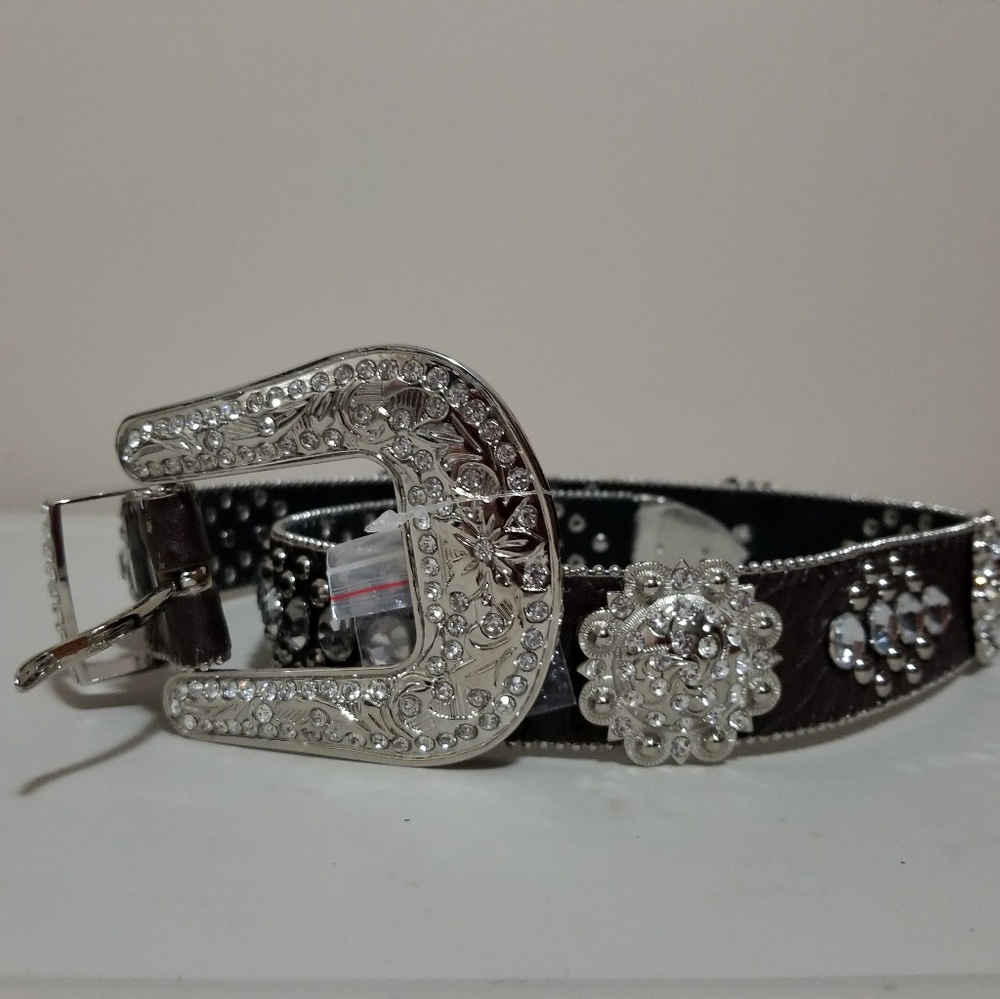 NEW.  Leather Belt
